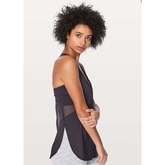 Lululemon Twist Around Tank Top Built in Bra Boysenberry Breathable Size 4 - Picture 1 of 10